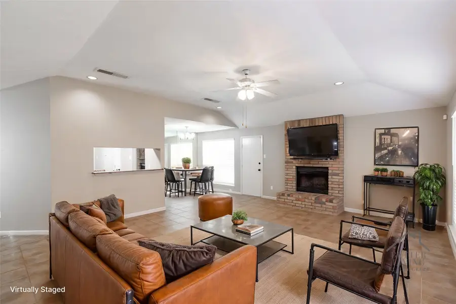 2438 Tall Ships Drive, Friendswood, TX 77546 - Image #3