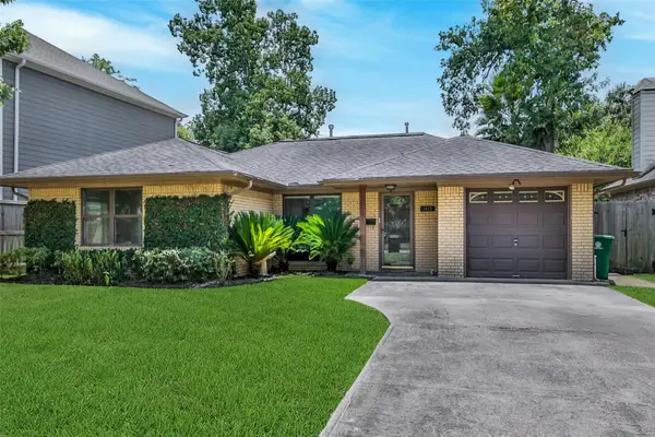 1423 Thornton Road, Houston, TX 77018
