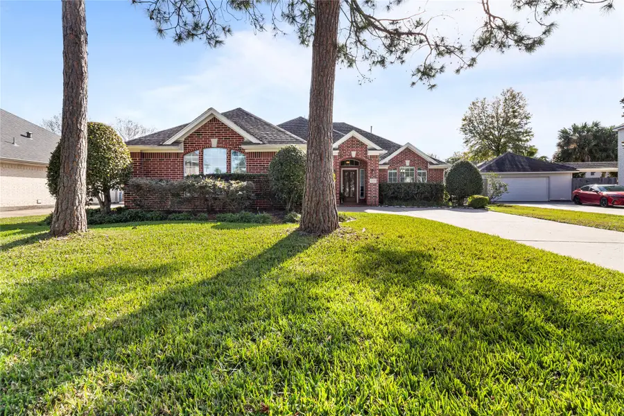 2353 Golden Shores Lane, League City, TX 77573 - #2