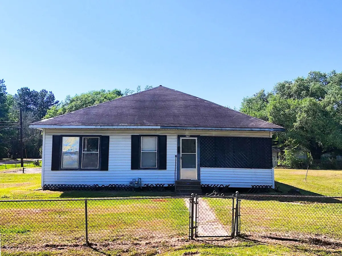 270 S 9th Street, Silsbee, TX 77656 - #1