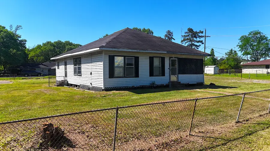 270 S 9th Street, Silsbee, TX 77656 - #2