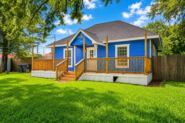 111 E Southland Avenue, Alvin, TX 77511