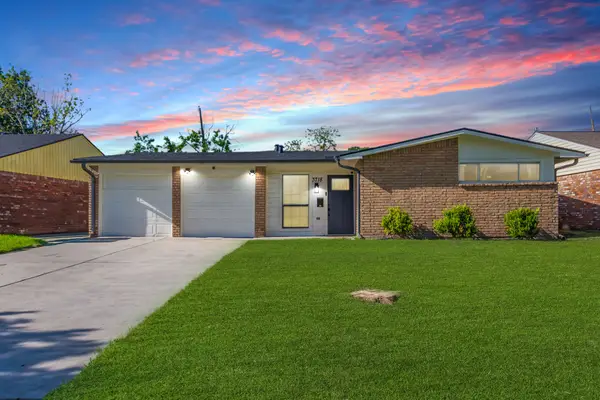 3718 Prudence Drive, Houston, TX 77045