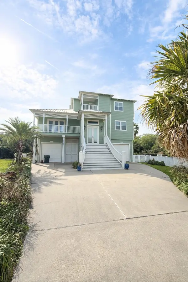 3412 Binnacle Court, Galveston, TX 77554