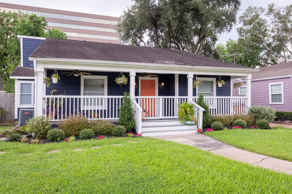 2209 Portsmouth Street, Houston, TX 77098 - #1