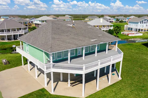 3125 James, Crystal Beach, TX 77650