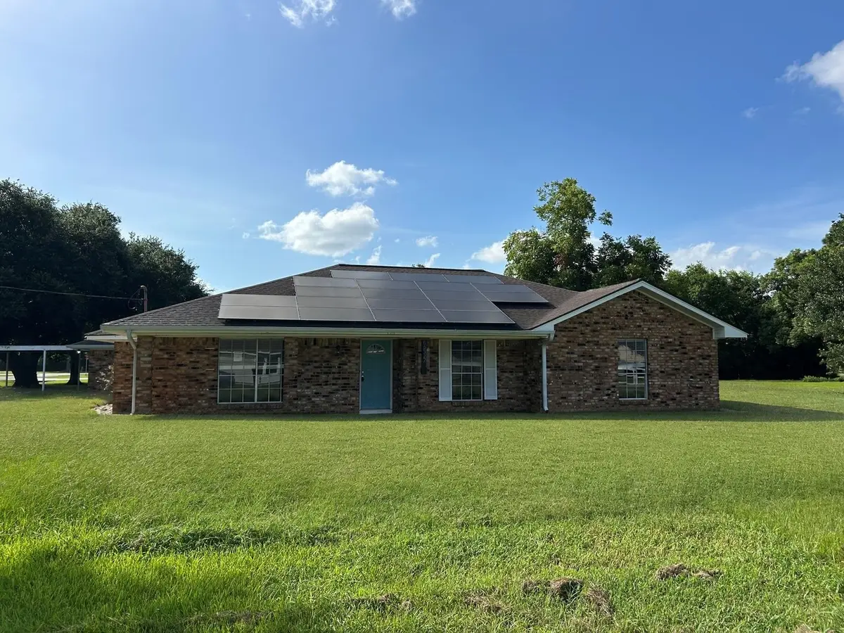 5822 4th Street, Danbury, TX 77534 - #1
