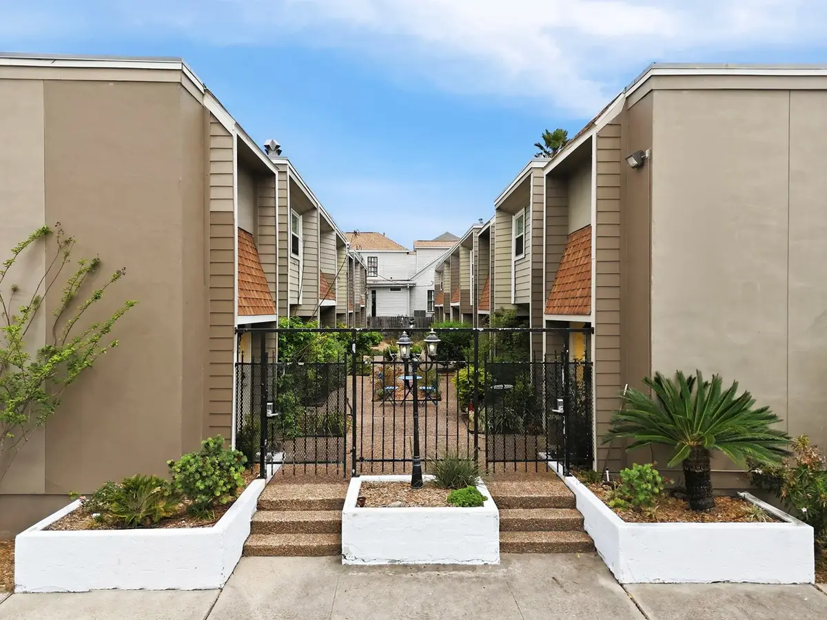 424 15th Street #104, Galveston, TX 77550 - #1