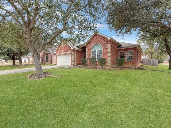 9206 Hidden Lake E, Magnolia, TX 77354