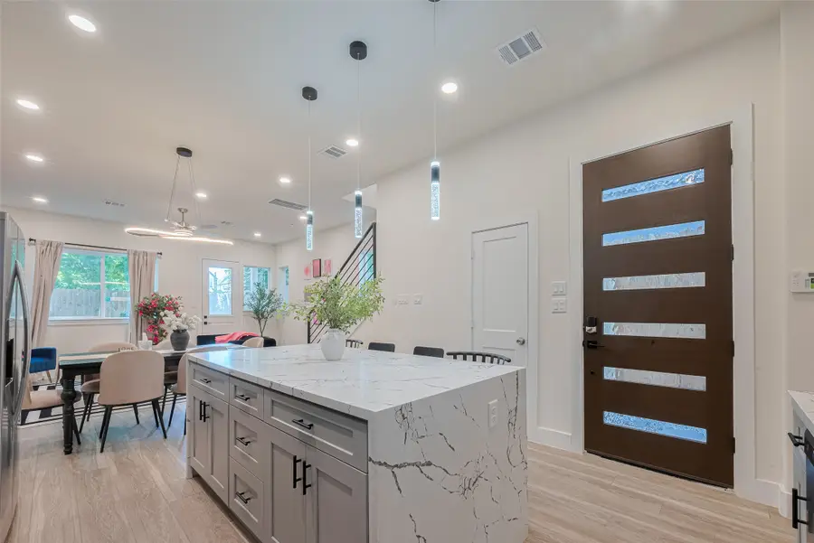 2909 Nagle Street, Houston, TX 77004 - #2