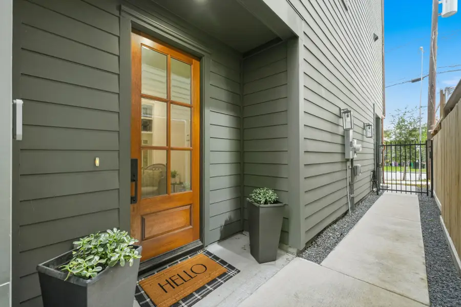 1307 E 27th Street, Houston, TX 77009 - #2