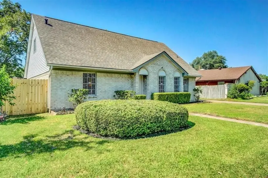 12535 Hunting Brook Drive, Houston, TX 77099 - Image #2