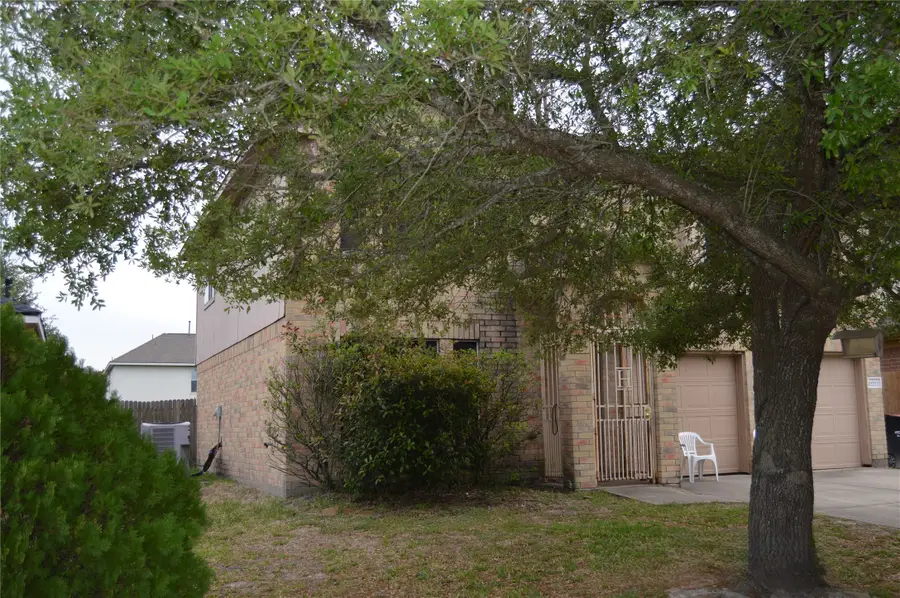 12222 Kings Garden Court, Houston, TX 77044 - #2