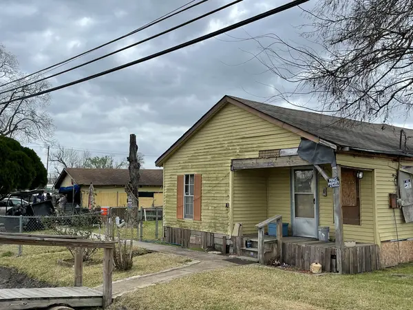 2202 Jones Road, Baytown, TX 77521