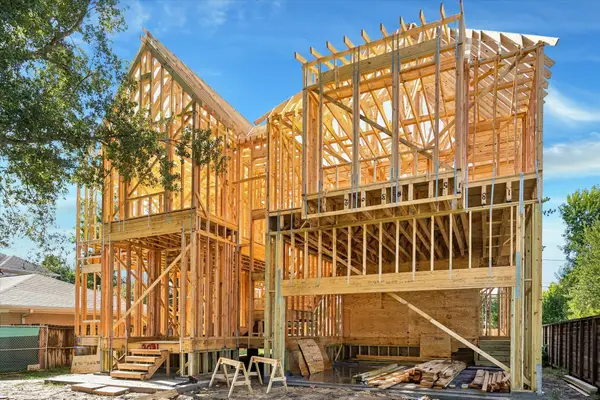2031 Saxon Drive, Houston, TX 77018