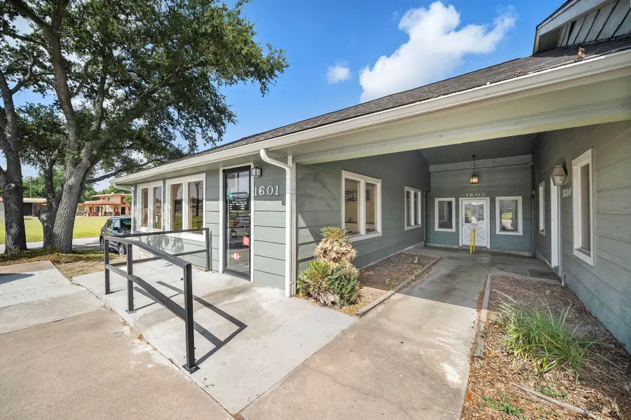 1609 N Richmond Road, Wharton, TX 77488 - #3