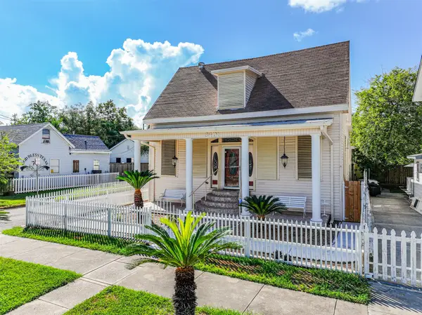 3401 Avenue N, Galveston, TX 77550