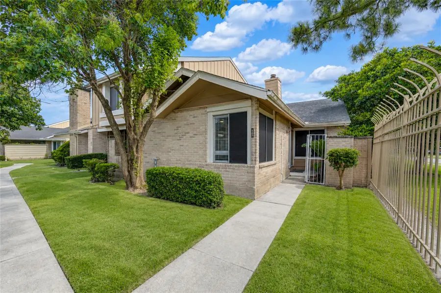 6102 W Airport Boulevard #18, Houston, TX 77035 - #2