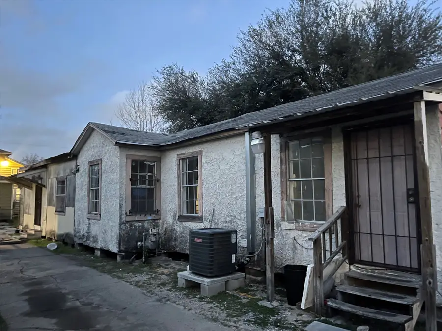 7011 Brownsville Street, Houston, TX 77020 - #2