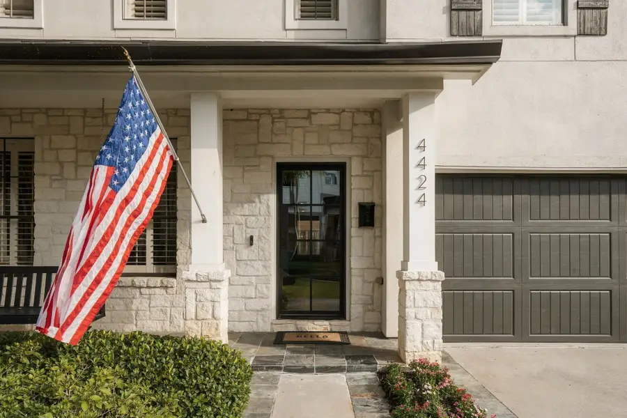 4424 Betty Street, Bellaire, TX 77401 - #3