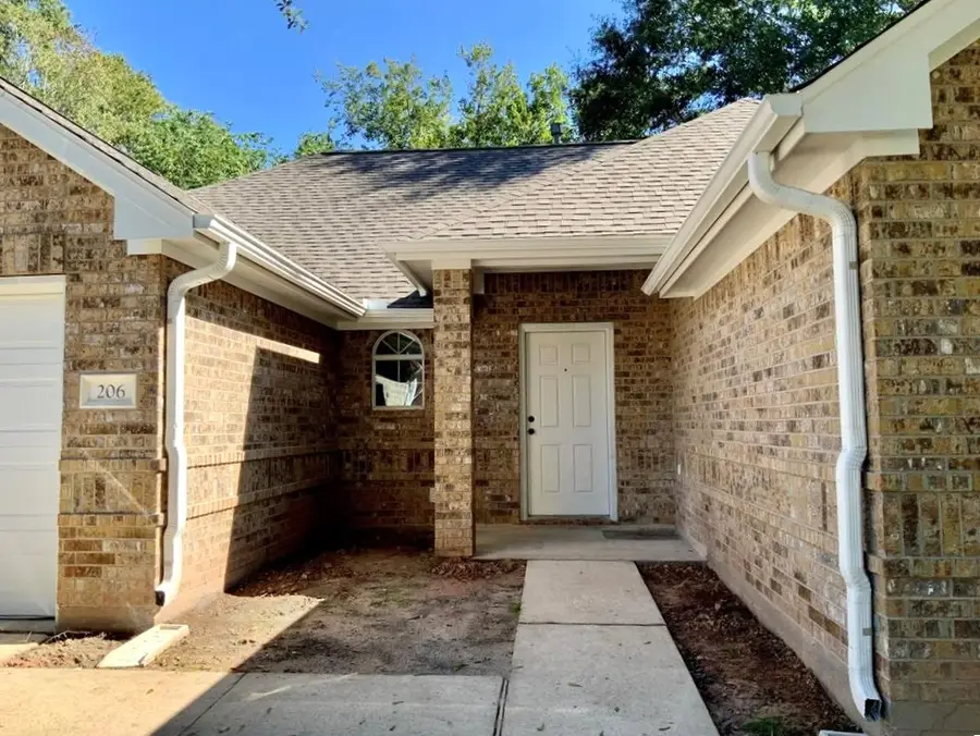 206 Doncaster Street, Conroe, TX 77303 - Image #2