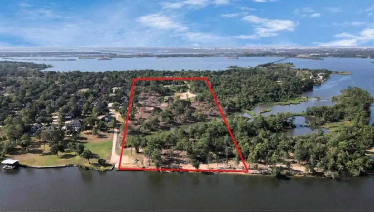 000 W Wallisville Road, Highlands, TX 77562 - #1