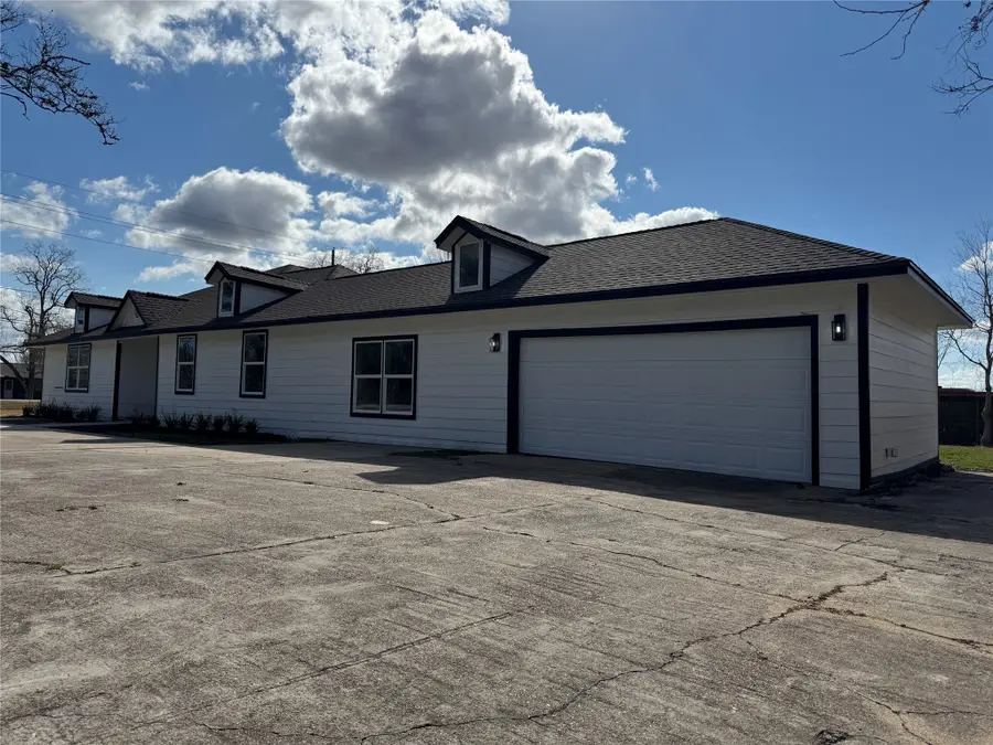 1214 Main Street, Alvin, TX 77511 - #3