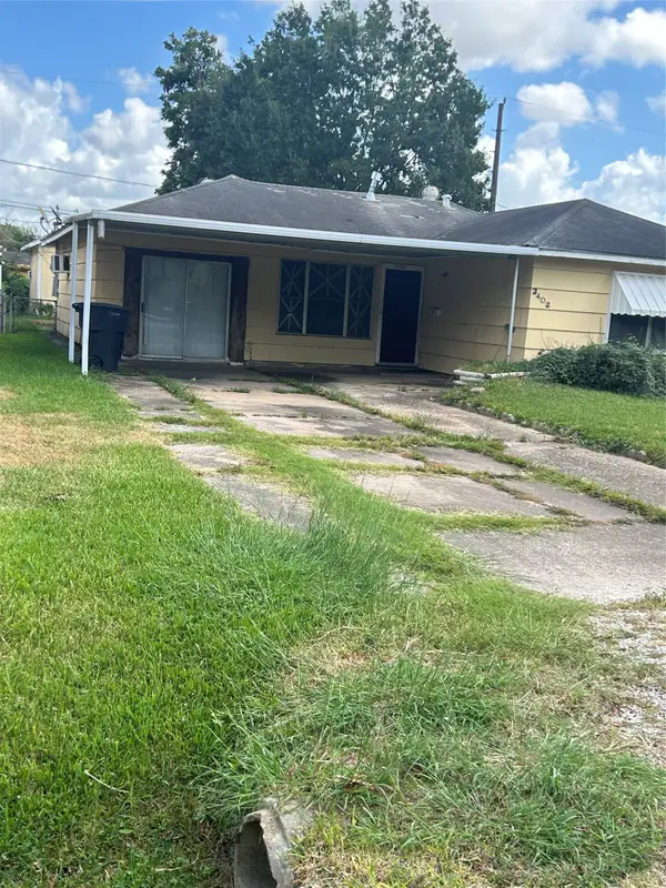 2402 Reinerman Street, Houston, TX 77007