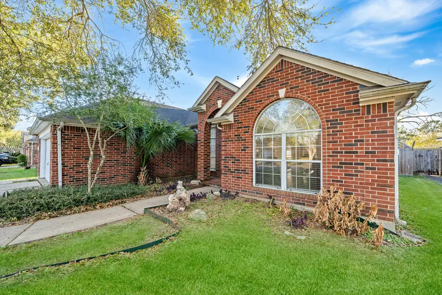 411 Green Cedar Drive, League City, TX 77573 - #2