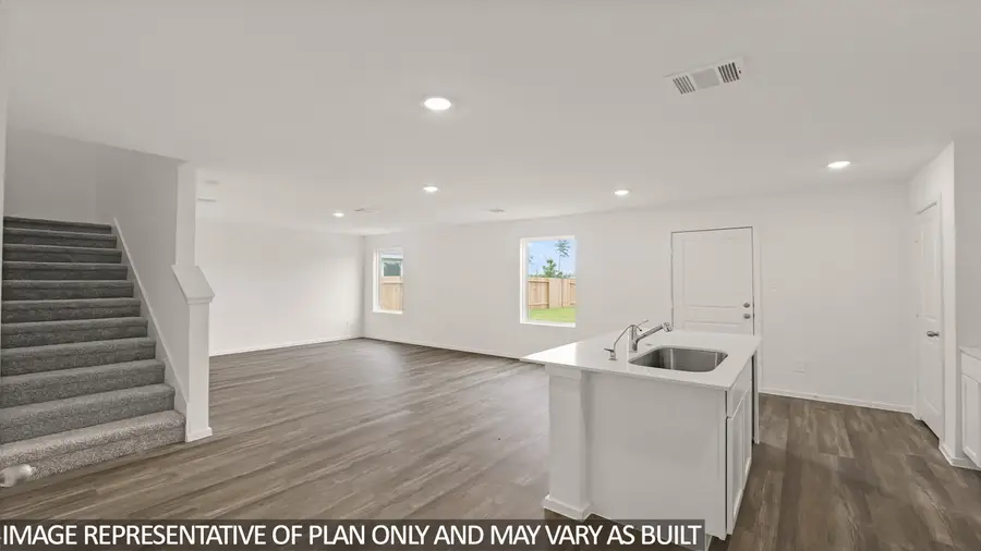 973 Sutherland Falls Street, Conroe, TX 77303 - Image #2