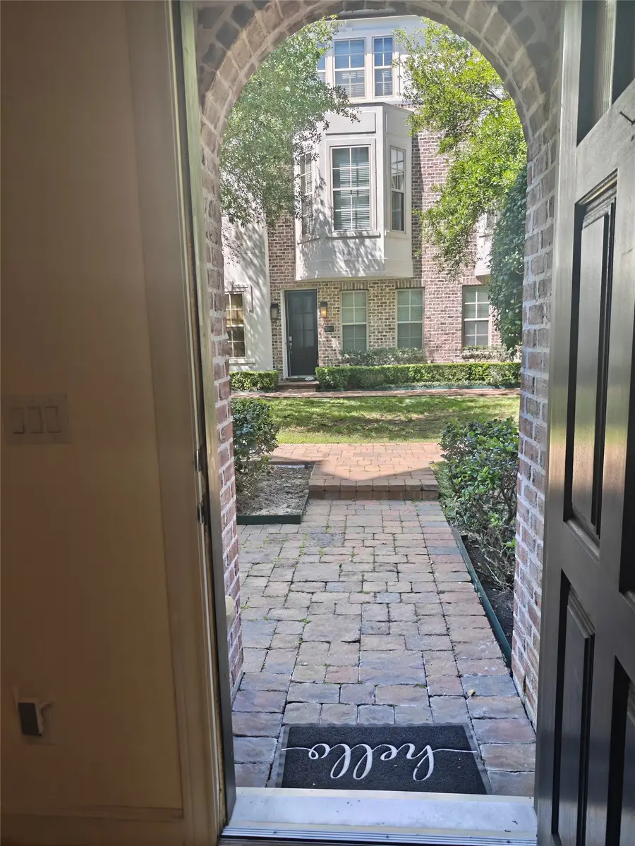 2017 Fannin Station, Houston, TX 77045 - #2