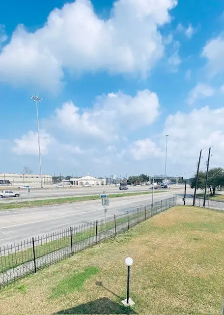 7313 Gulf Freeway #1109, Houston, TX 77017 - #3