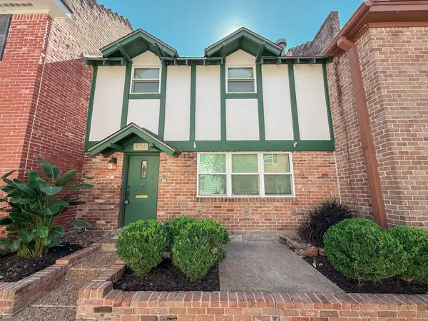 1210 Saxony Lane, Nassau Bay, TX 77058