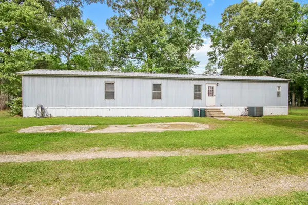 521 Shirley Loop, Cleveland, TX 77328