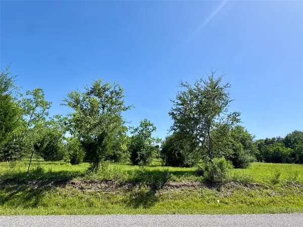11969 7th St, Santa Fe, TX 77510