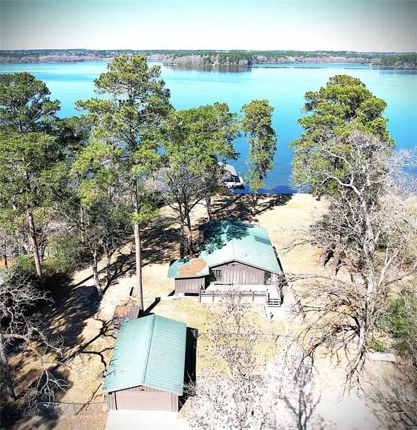 397 County Road 2143, Crockett, TX 75835