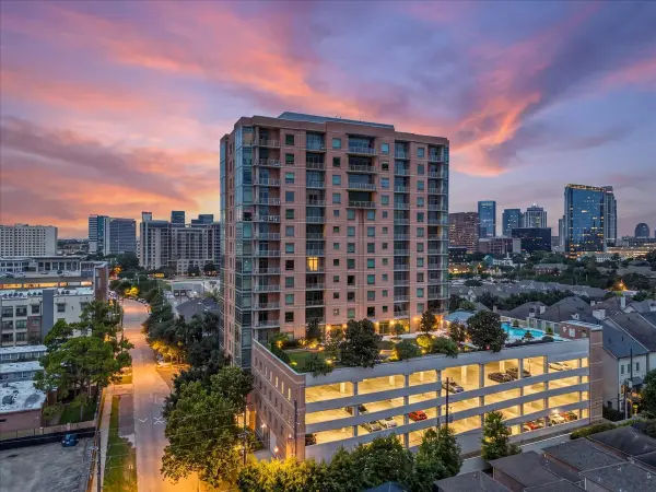 2207 Bancroft Street #906, Houston, TX 77027