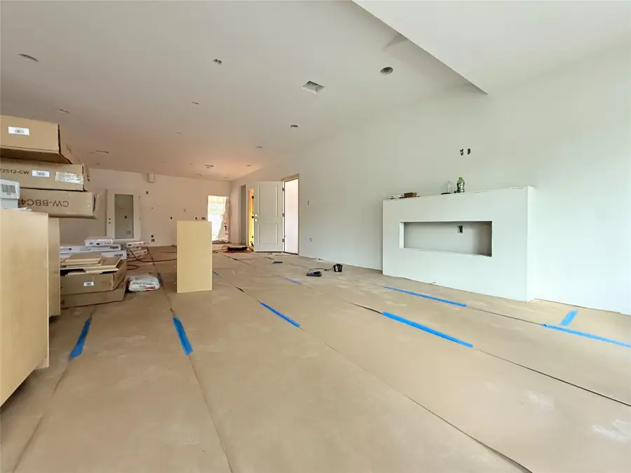 10438 Brinwood Drive, Houston, TX 77043 - Image #2