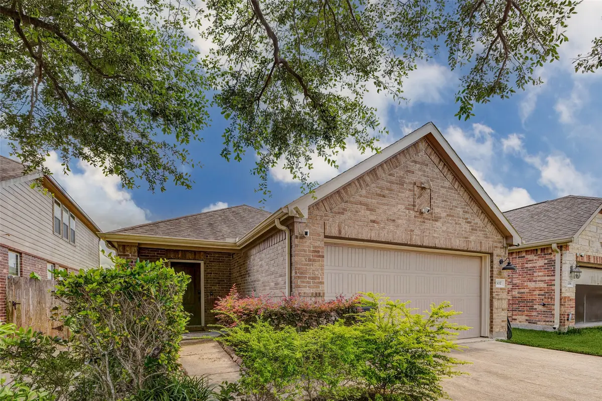 3037 Hawthorne Glen Lane, Dickinson, TX 77539 - #1
