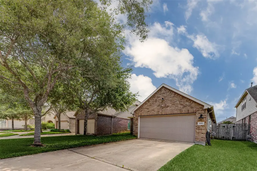 3037 Hawthorne Glen Lane, Dickinson, TX 77539 - #3