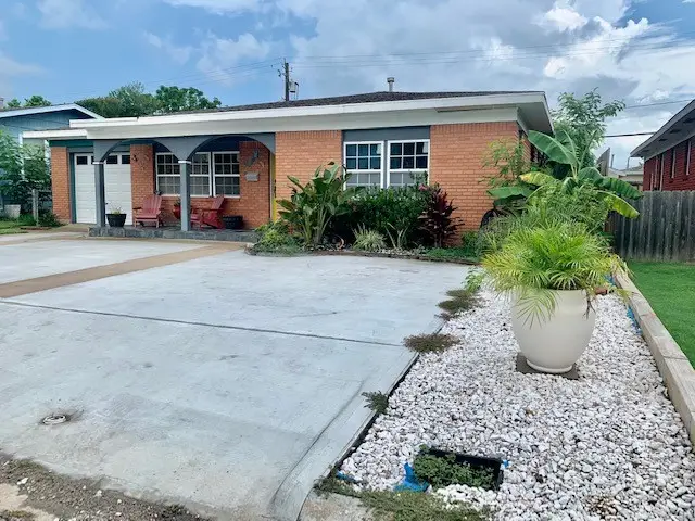 1114 Bayou Circle, Galveston, TX 77551 - #1