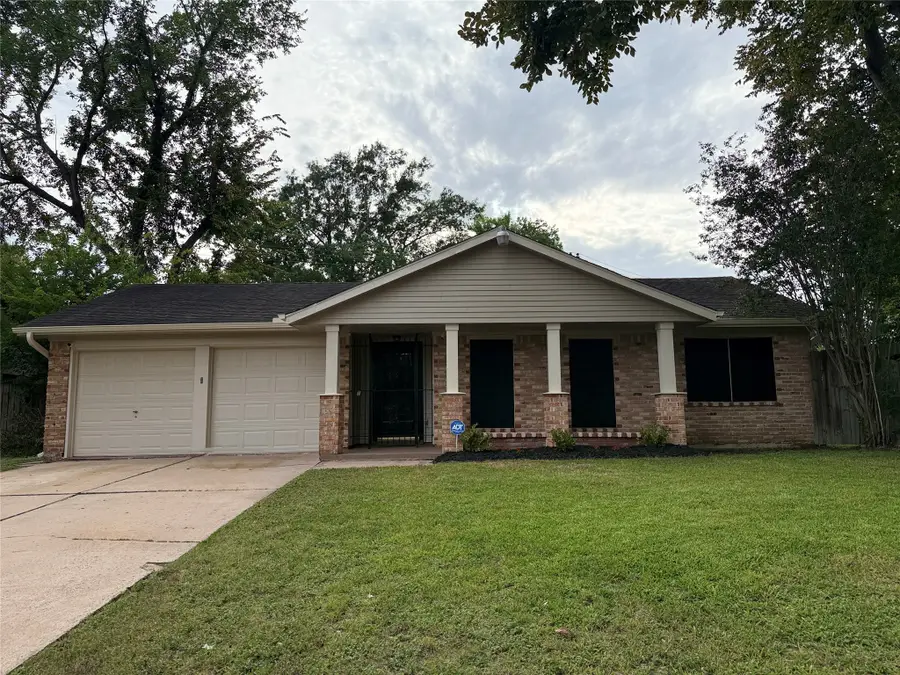 6734 Indian Lake Drive, Missouri City, TX 77489 - Image #2