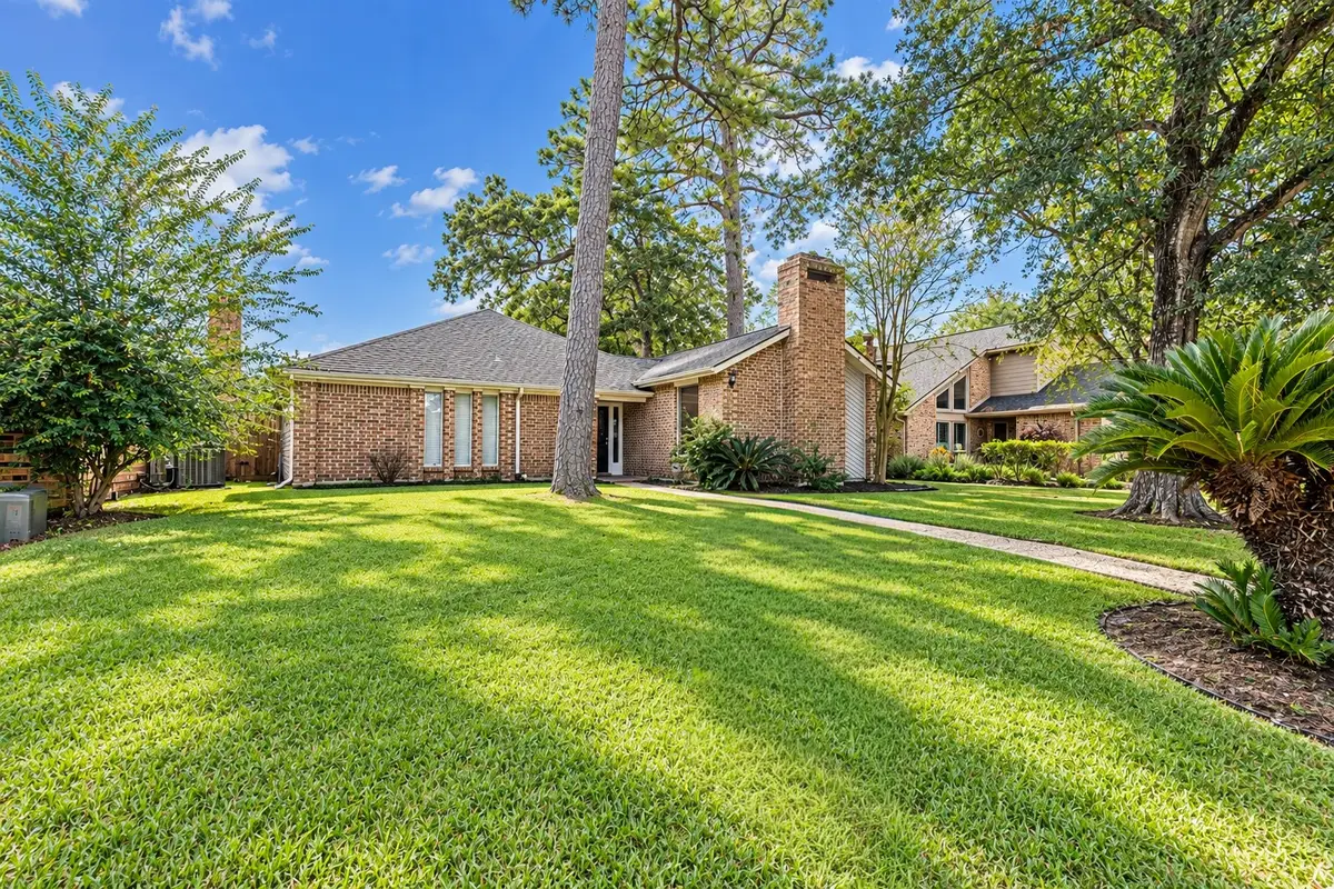 5895 Southern Hills Drive, Houston, TX 77069 - #1
