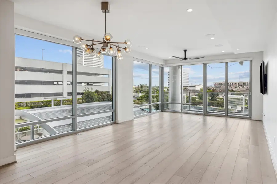 2047 Westcreek Lane #505, Houston, TX 77027 - Image #2