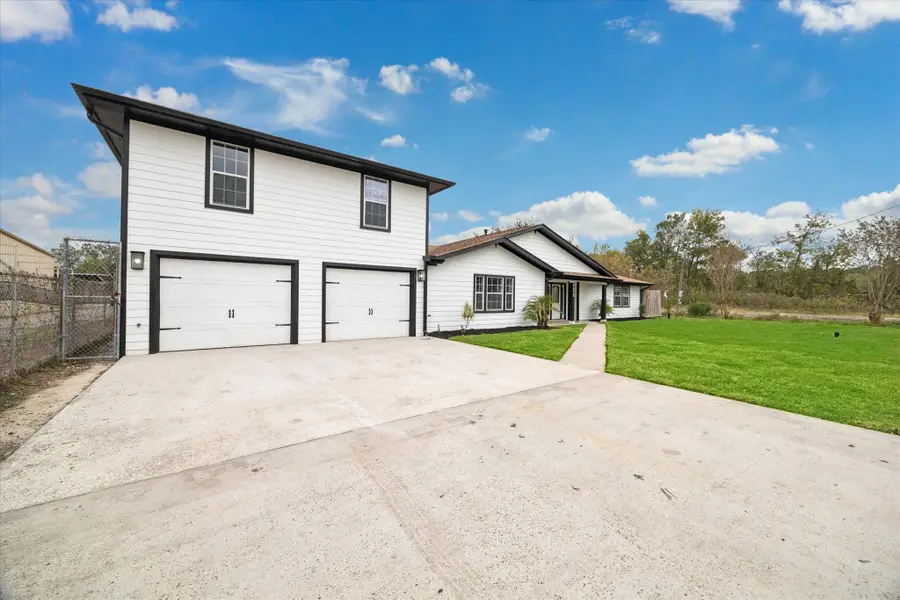 6415 Upshaw Drive, Houston, TX 77396 - Image #2