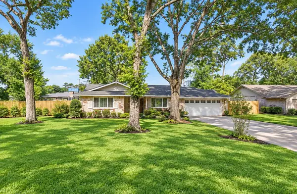 158 Spring Pines Drive, Spring, TX 77386