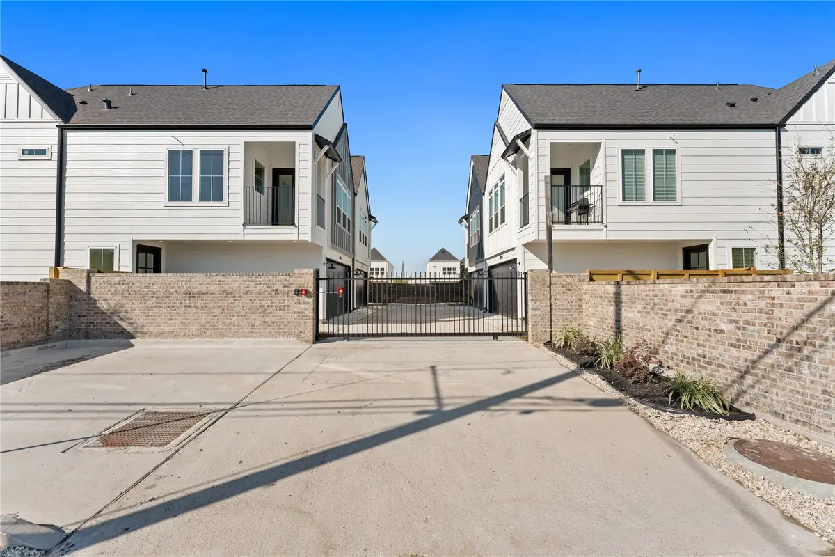 3107 Jensen Dr #B, Houston, TX 77026 - #1