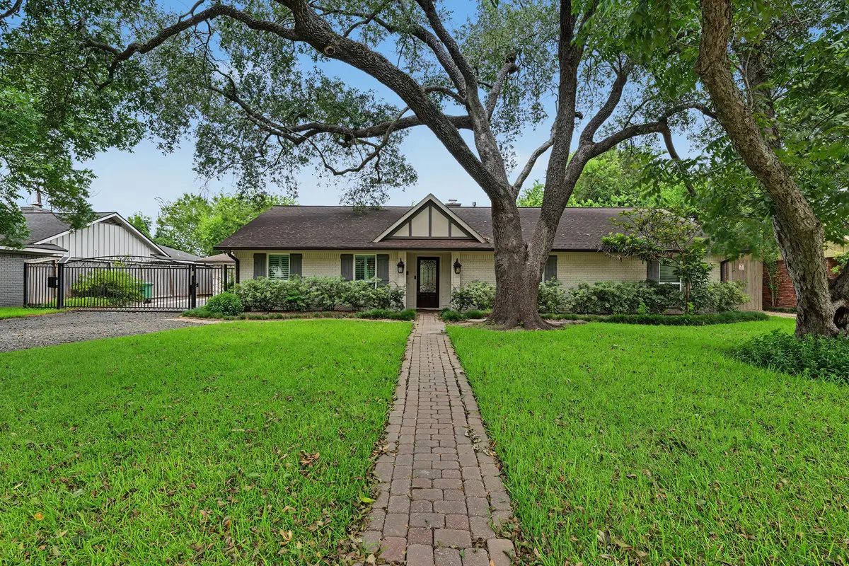 5616 Pine Street, Houston, TX 77081 - #1