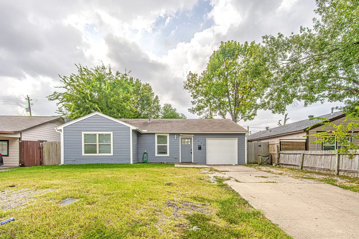 2208 Camille Street, Pasadena, TX 77506 - Image #1