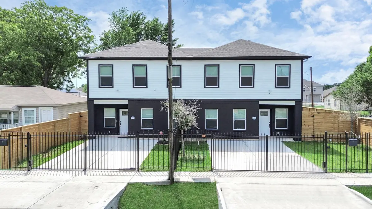 8406 Parnell Street #A/B, Houston, TX 77051 - Image #1